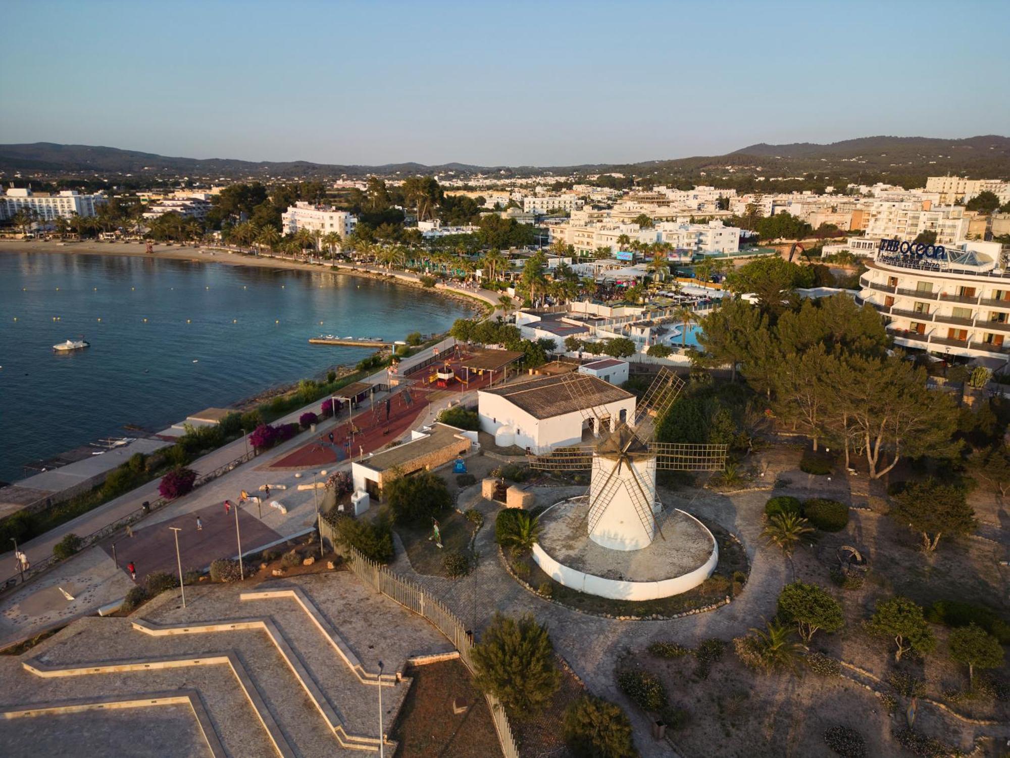 Hotel Arenal Sant Antoni de Portmany Exterior foto